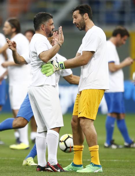 Abbraccio tra Gattuso e Buffon. LaPresse